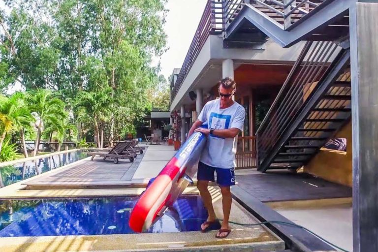 SUP Tips – How to Carry Your Inflatable Paddle Board SUP Tips - How to Carry Your Inflatable Paddle Board