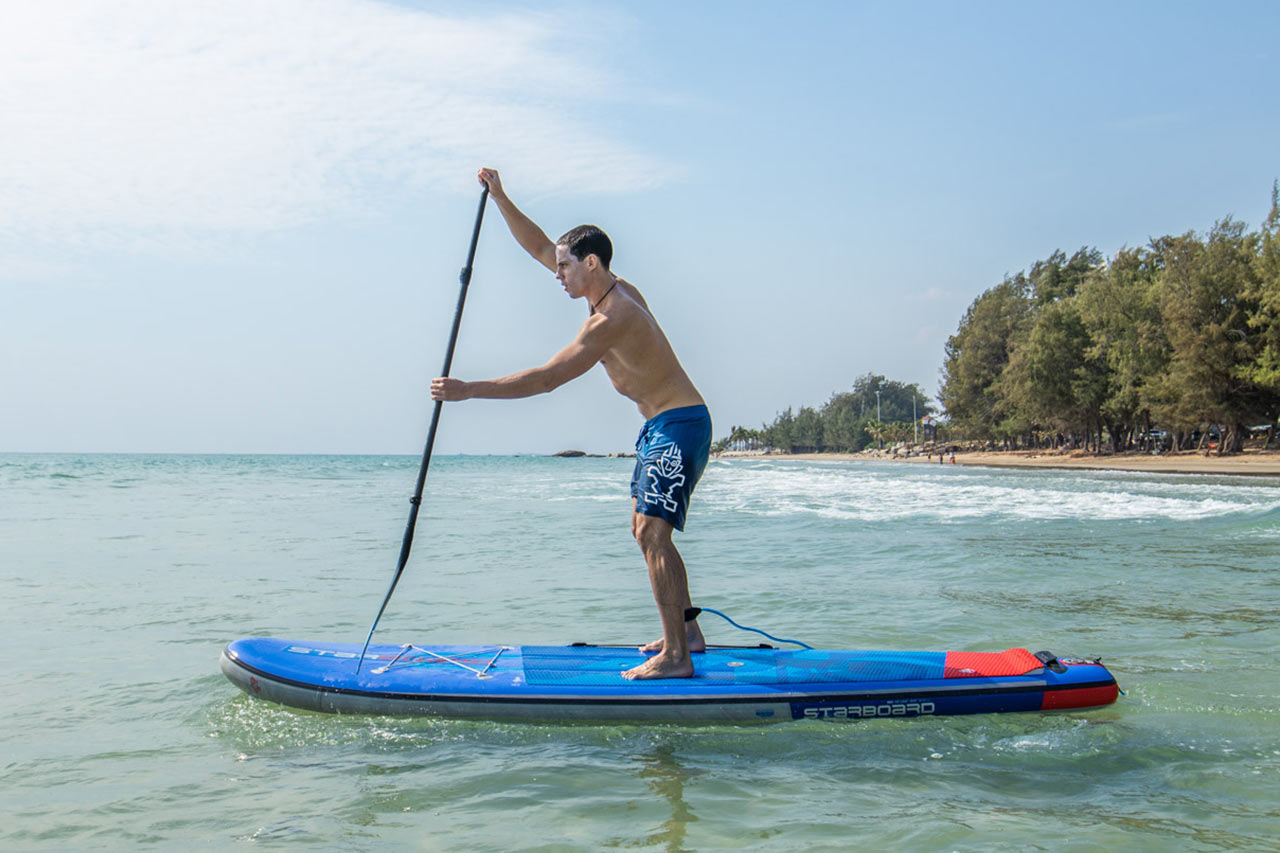 Starboard-stand-up-paddle-basic-paddle-stroke-reach-forward